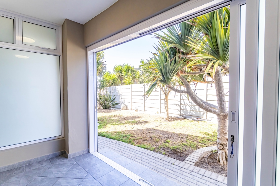4 Bedroom Property for Sale in Yzerfontein Western Cape